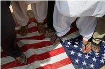 muslims desicrate US flag